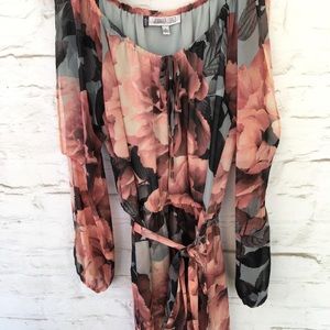 Classy Jennifer Lopez dress.